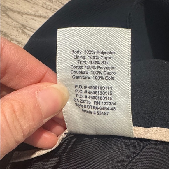 WILFRED Aritzia Women’s Black Allant Pant Button Fly Crop Essential Trouser - Picture 11 of 14